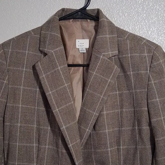 Womens Professional 2 Button Jackey Size 4 Box Pattern - Picture 3 of 4